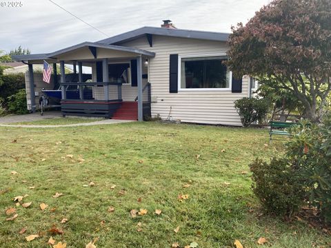 245 S 18TH ST Reedsport OR 97467