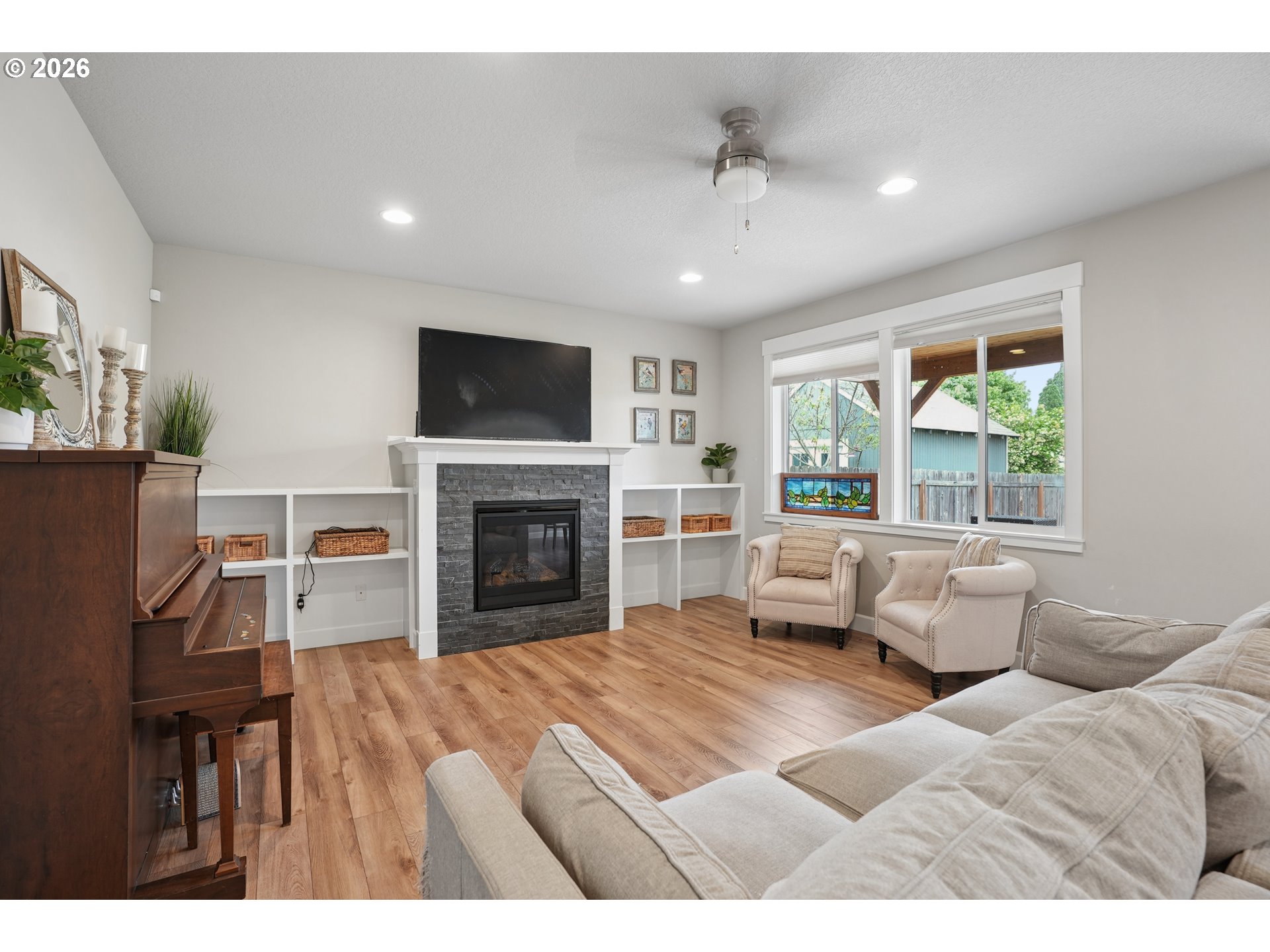 896 SE 43RD AVE