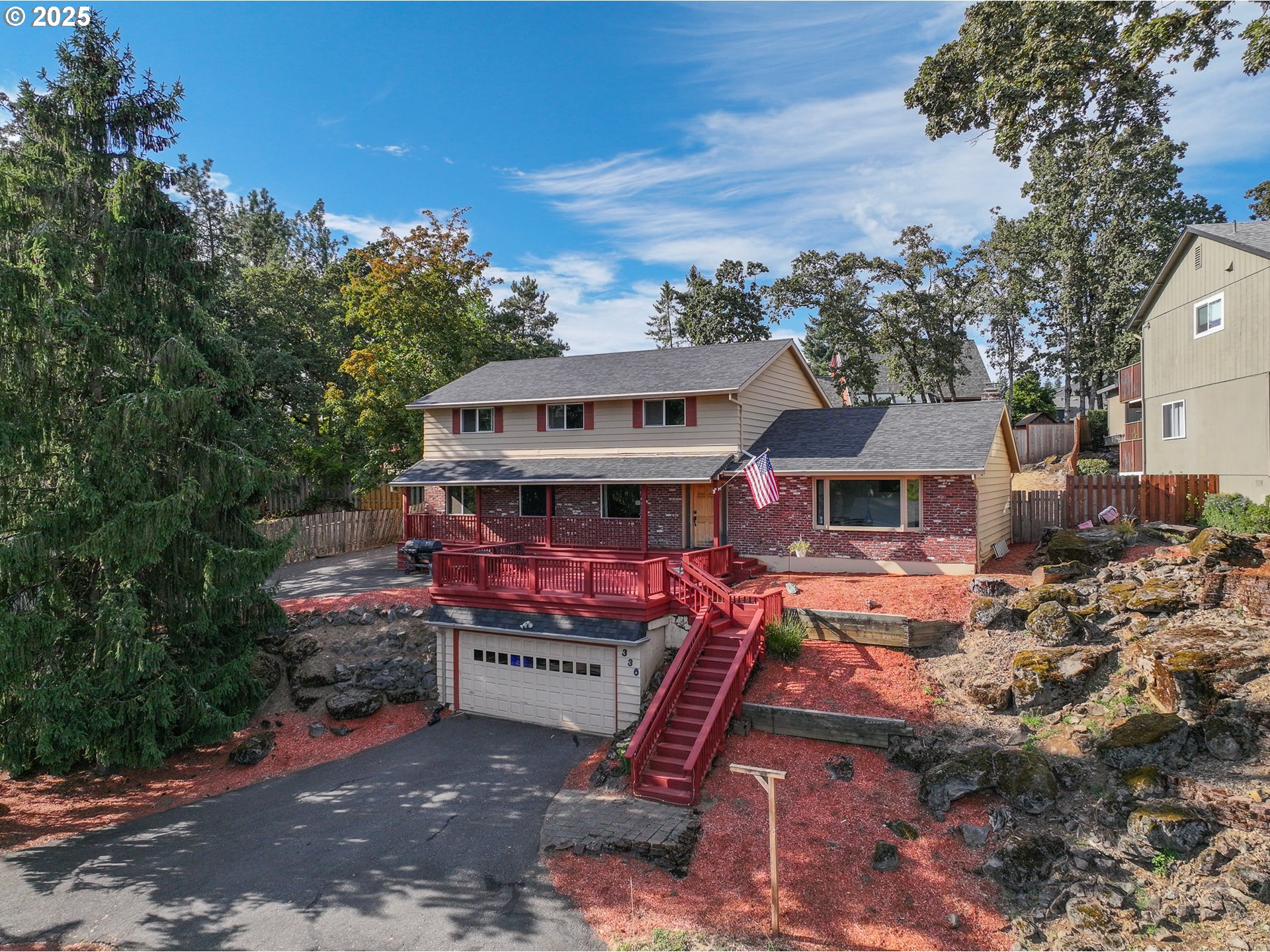 330 PATRICIA DR
