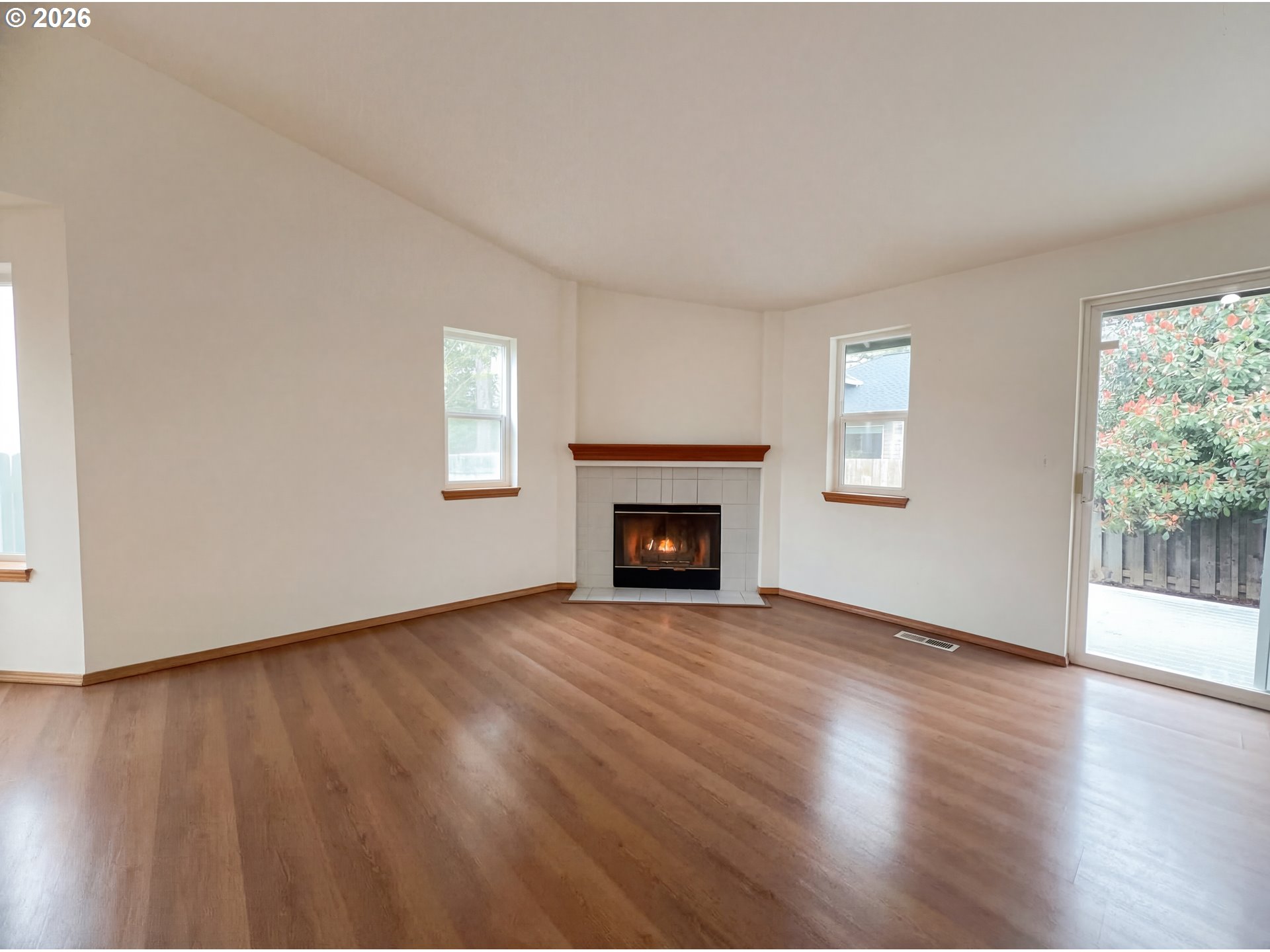 8641 NE WINDSTONE ST