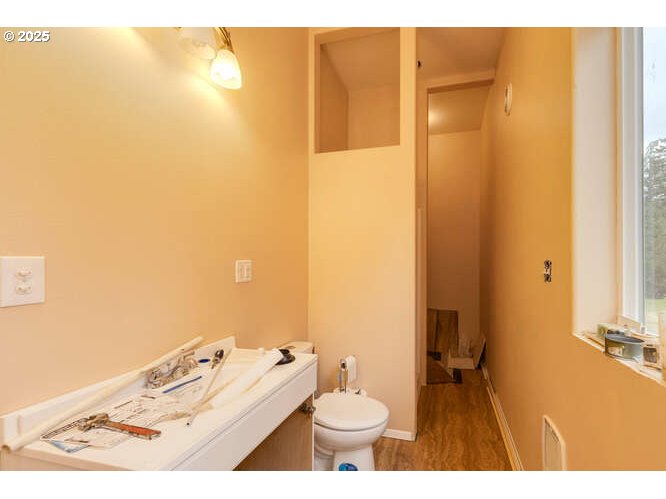 Grand Ronde, Oregon 97347, United States, 3 Bedrooms Bedrooms, ,2 BathroomsBathrooms,Residential,Pending,130773