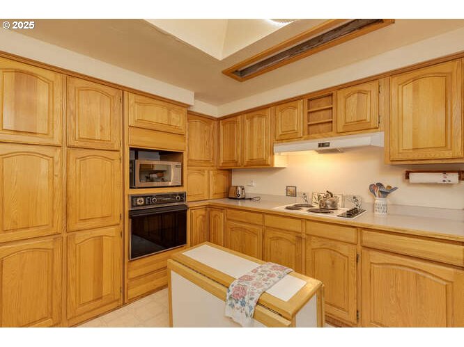 Grand Ronde, Oregon 97347, United States, 3 Bedrooms Bedrooms, ,2 BathroomsBathrooms,Residential,Pending,130773