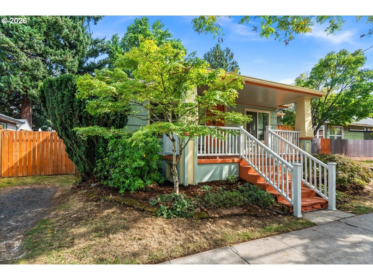 5810 SE 49TH AVE