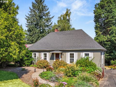 5757 NE EMERSON ST Portland OR 97218