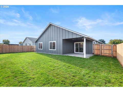 A home in Hermiston