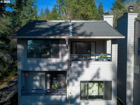 239 CERVANTES CIR Lake Oswego OR 97035