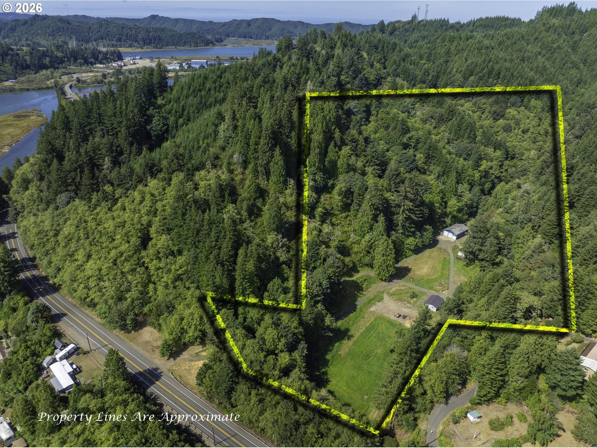1040 LOWER SMITH RIVER RD