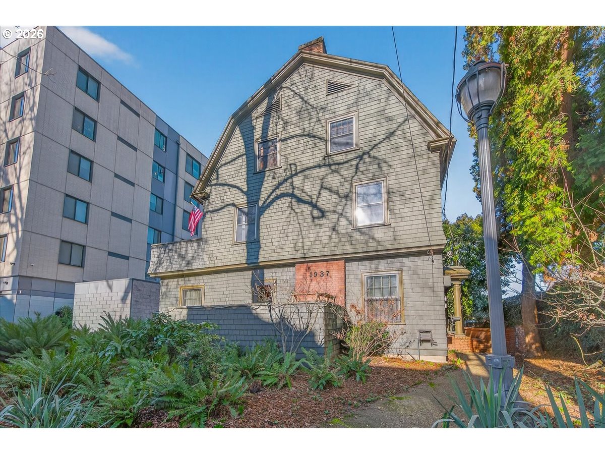 1937 NW JOHNSON ST 3