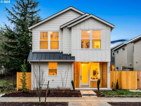 8330 N Bank ST Portland OR 97203