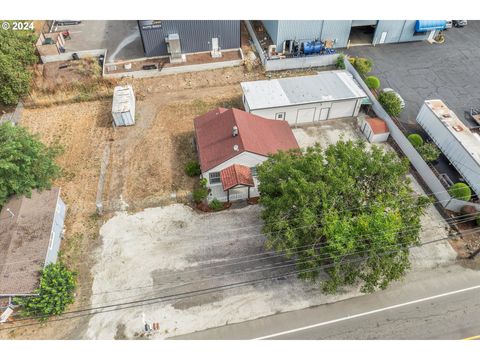 16265 SE HIGHWAY 224 Damascus OR 97089