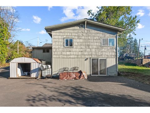 A home in Coquille