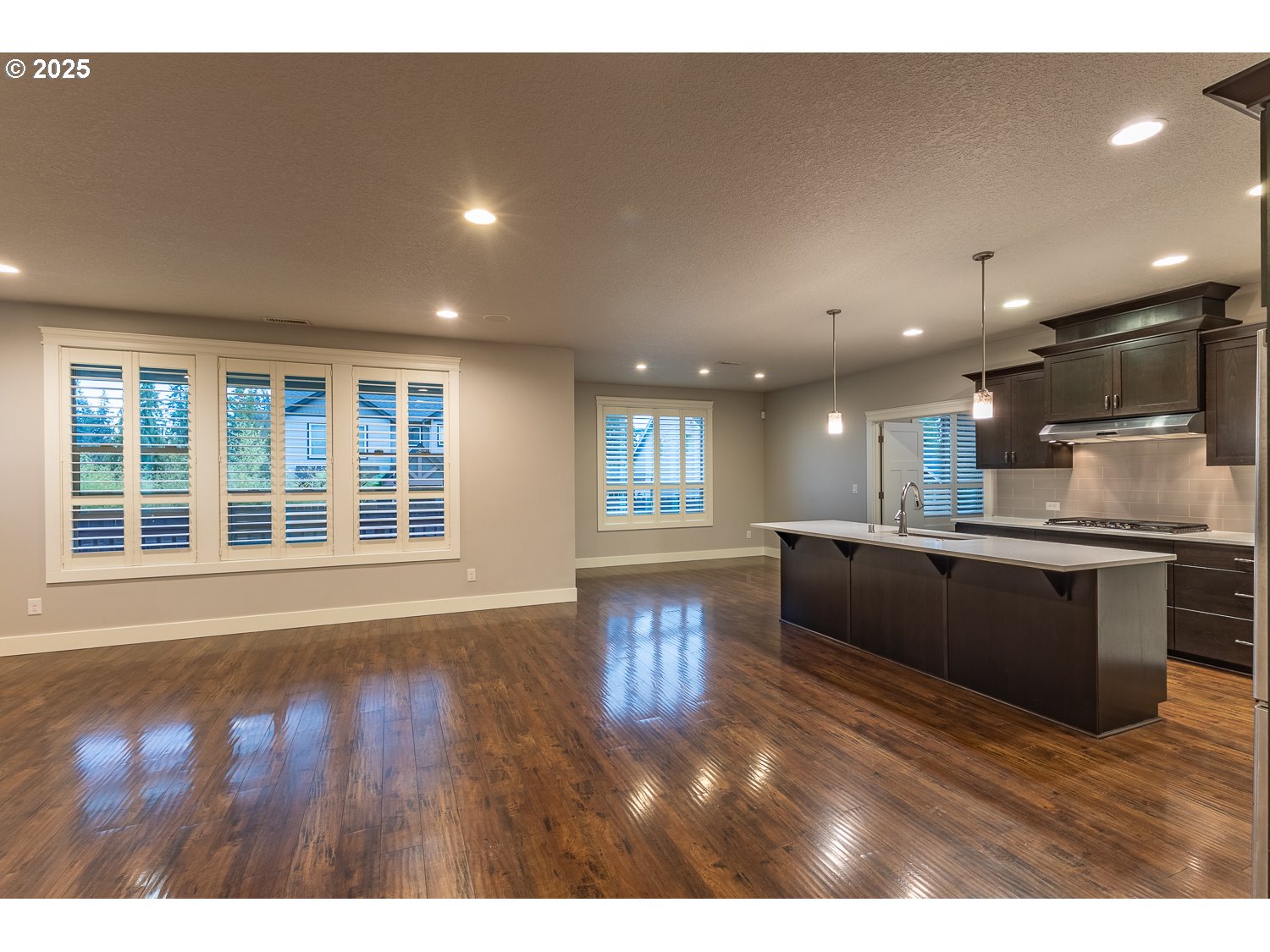 4407 N RIDGEFIELD WOODS DR