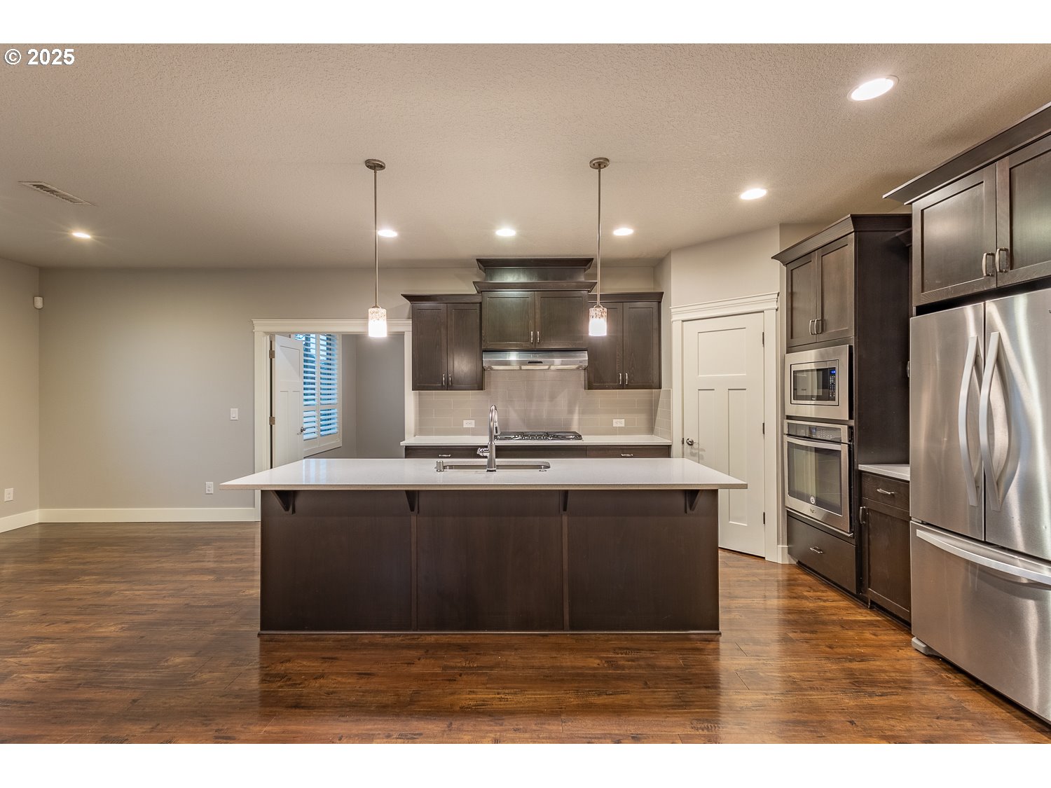 4407 N RIDGEFIELD WOODS DR