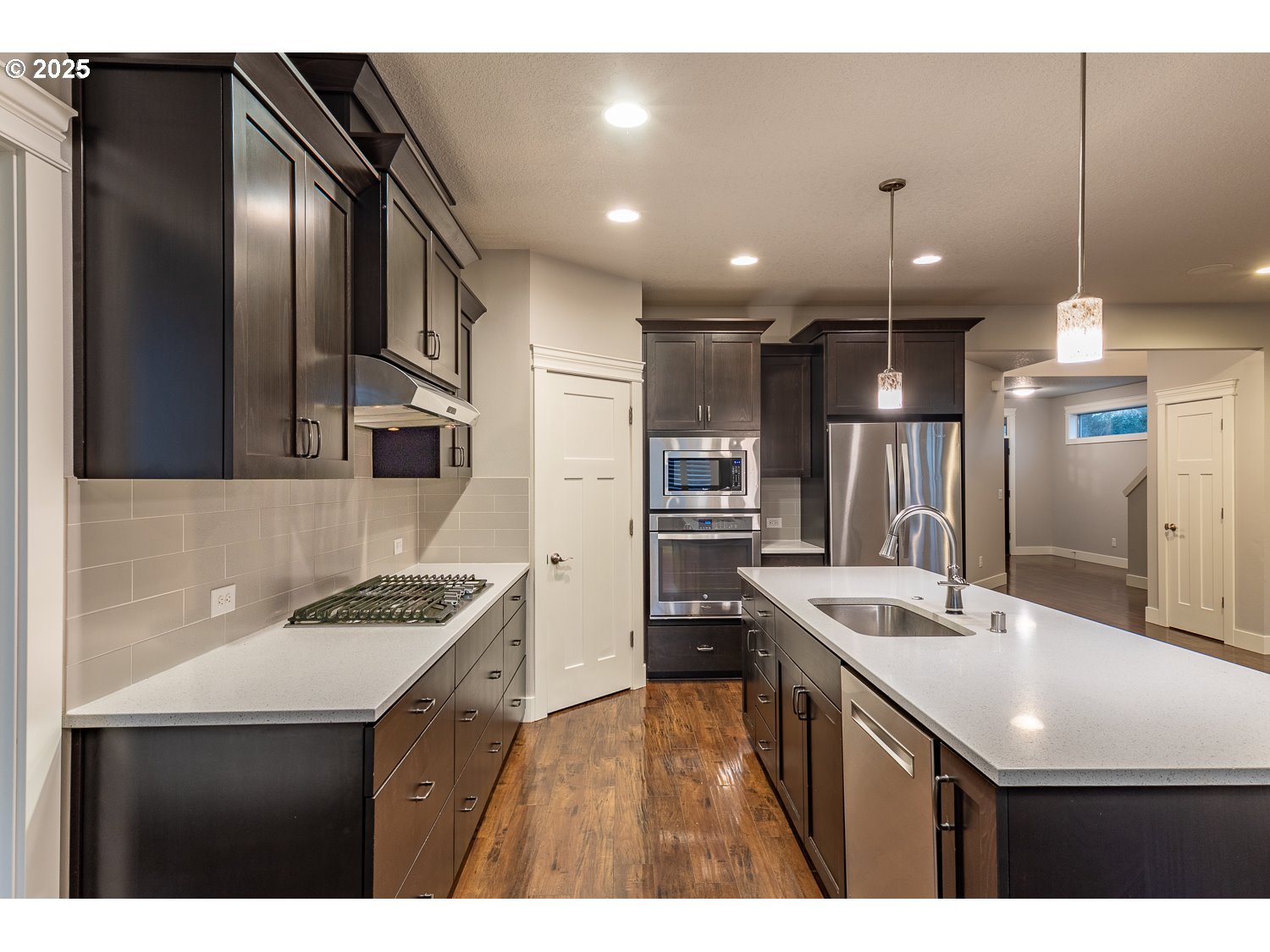 4407 N RIDGEFIELD WOODS DR