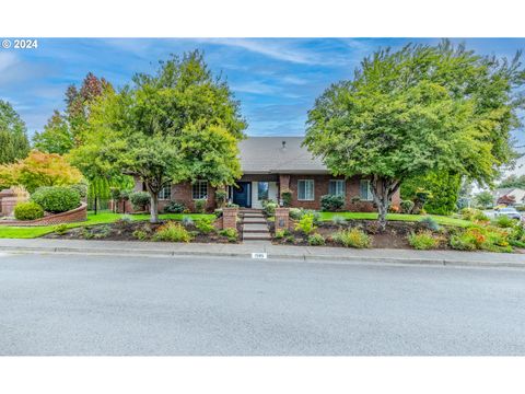 1595 REGENCY DR Eugene OR 97401