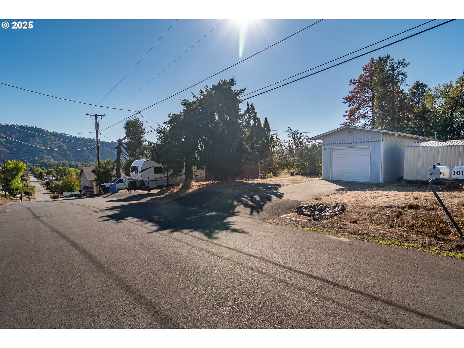 90 NE DARRELL AVE