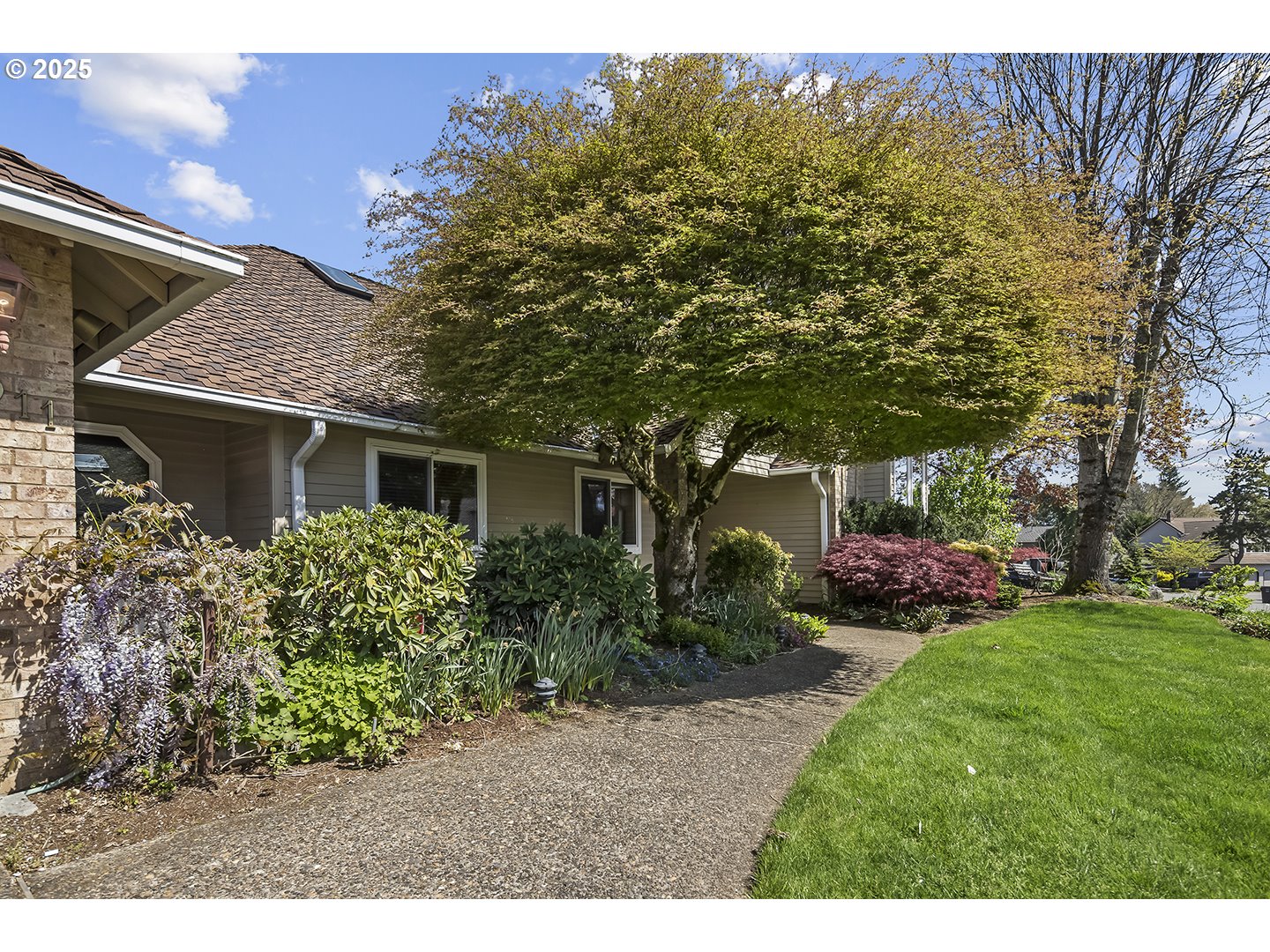 2011 CONESTOGA LN