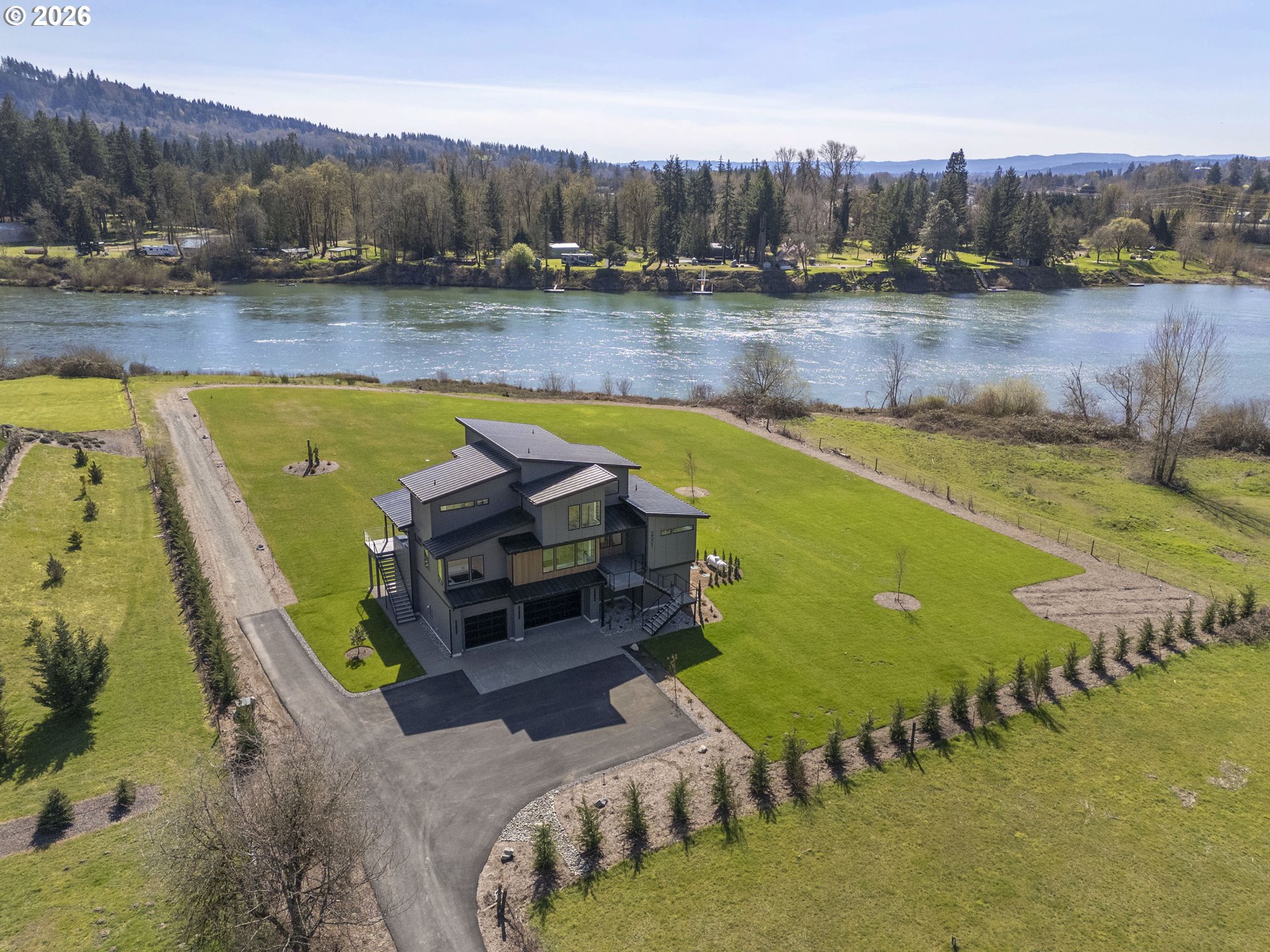 2551 LEWIS RIVER RD