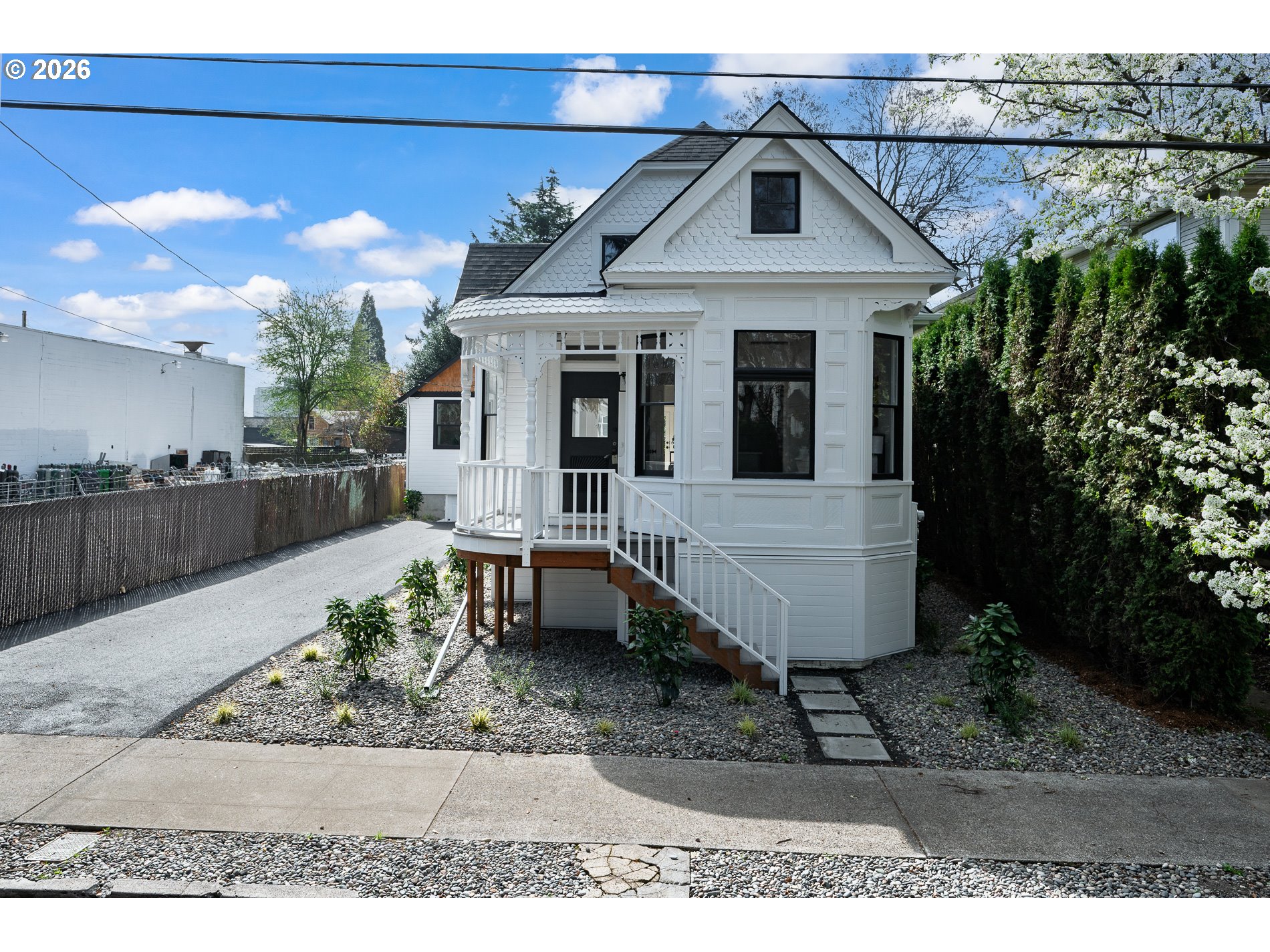 236 NE SACRAMENTO ST