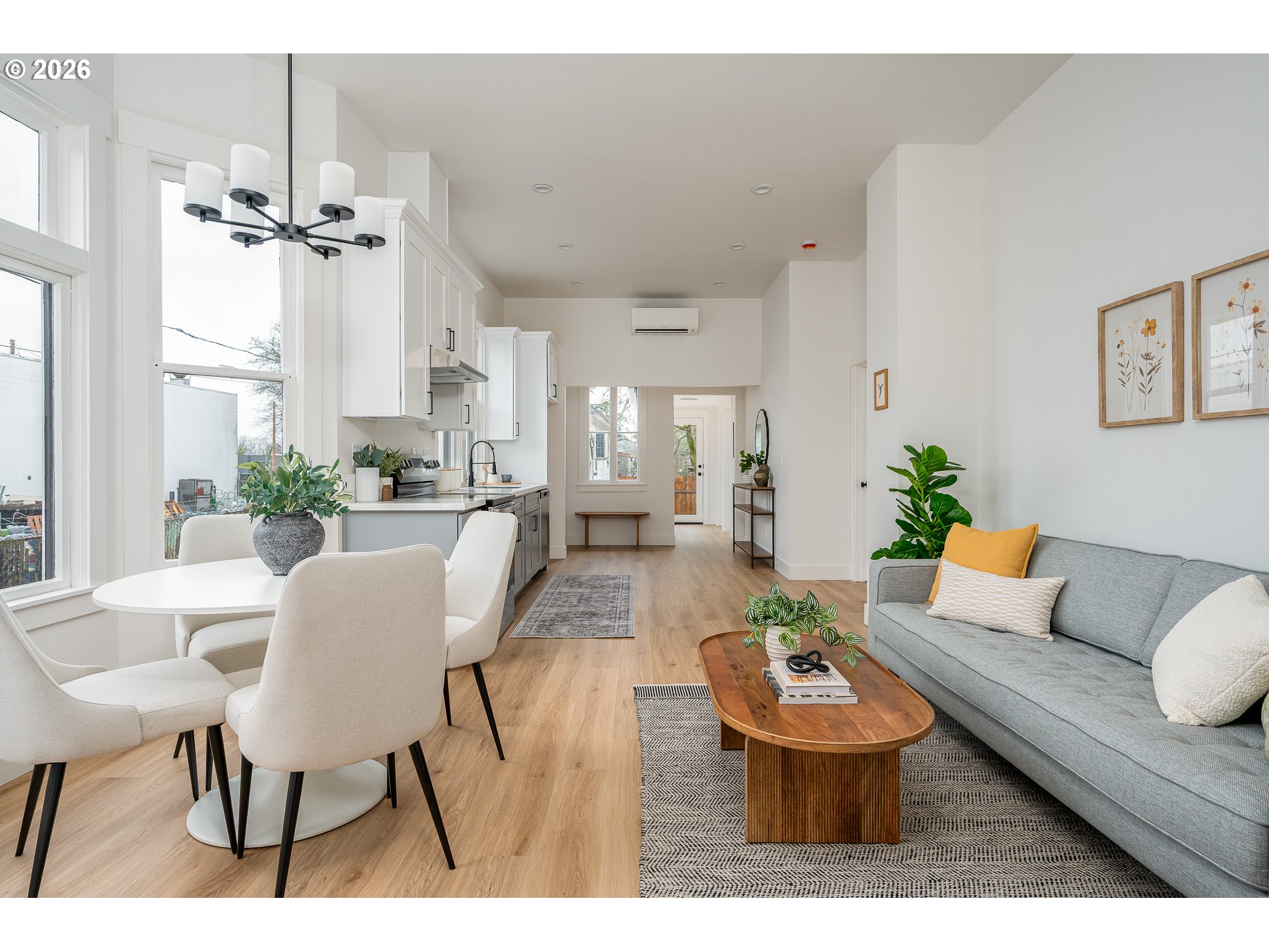 236 NE SACRAMENTO ST