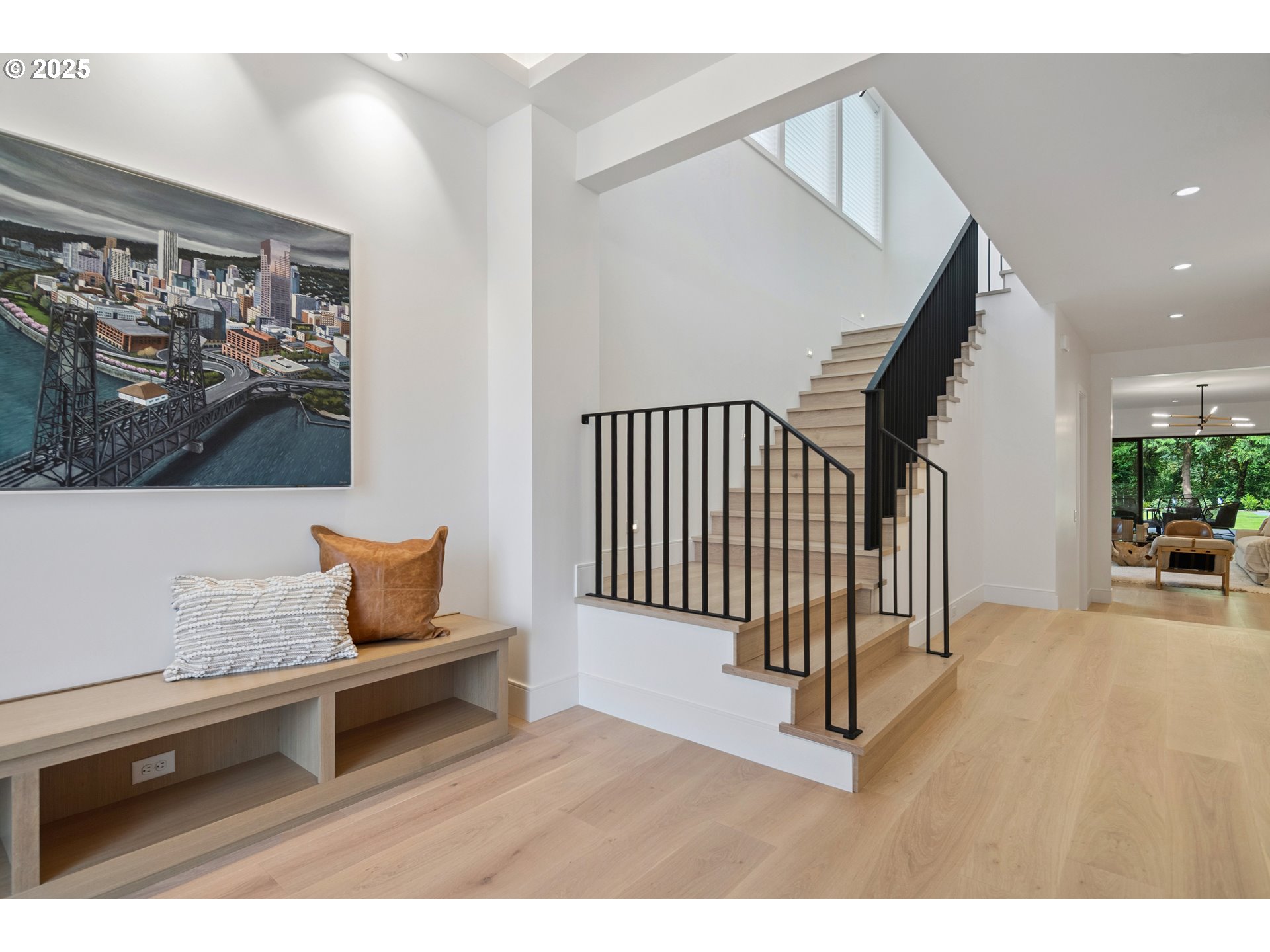455 G AVE