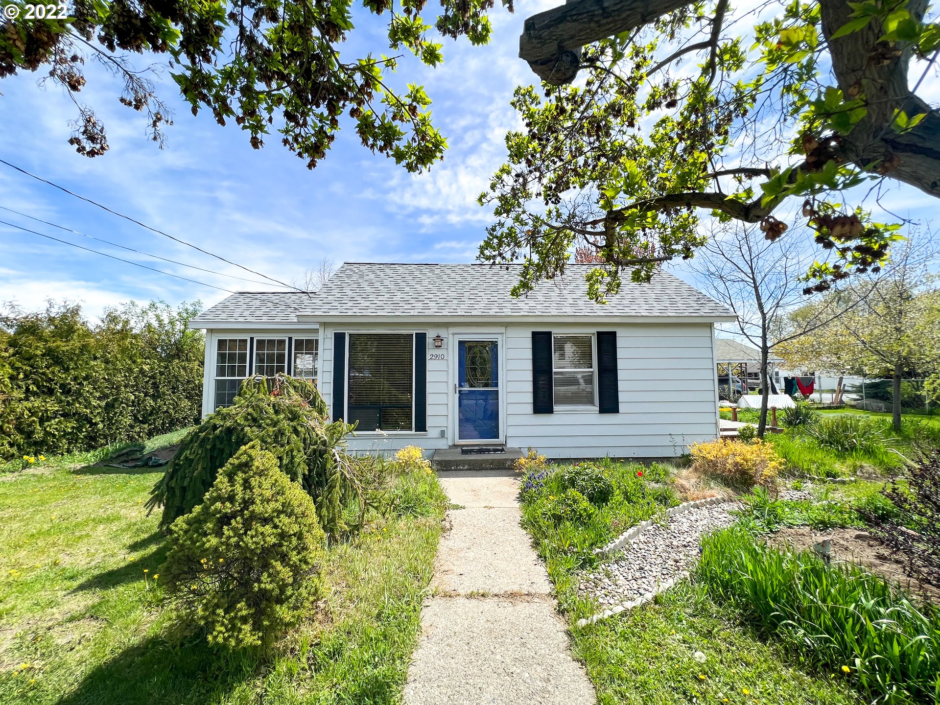 Photo 1 of 32 — 2910 8TH ST, Baker City, OR 97814