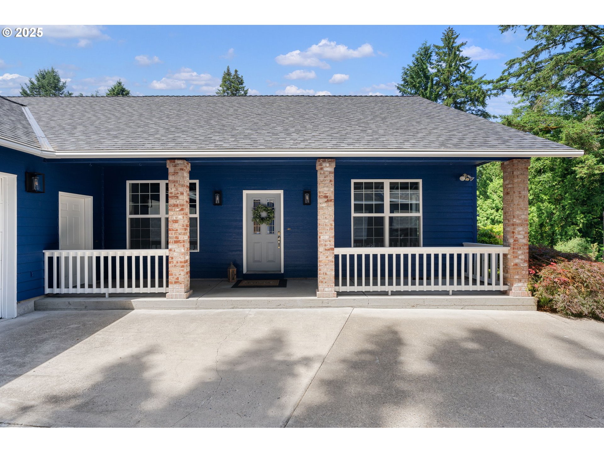 1225 NE 3RD AVE