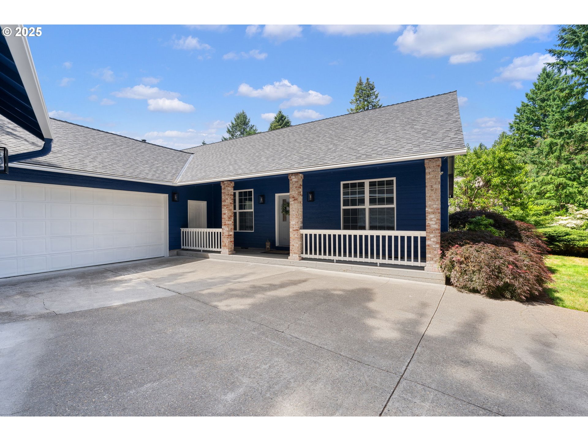 1225 NE 3RD AVE