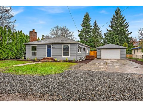 8730 NE DAVIS ST Portland OR 97220