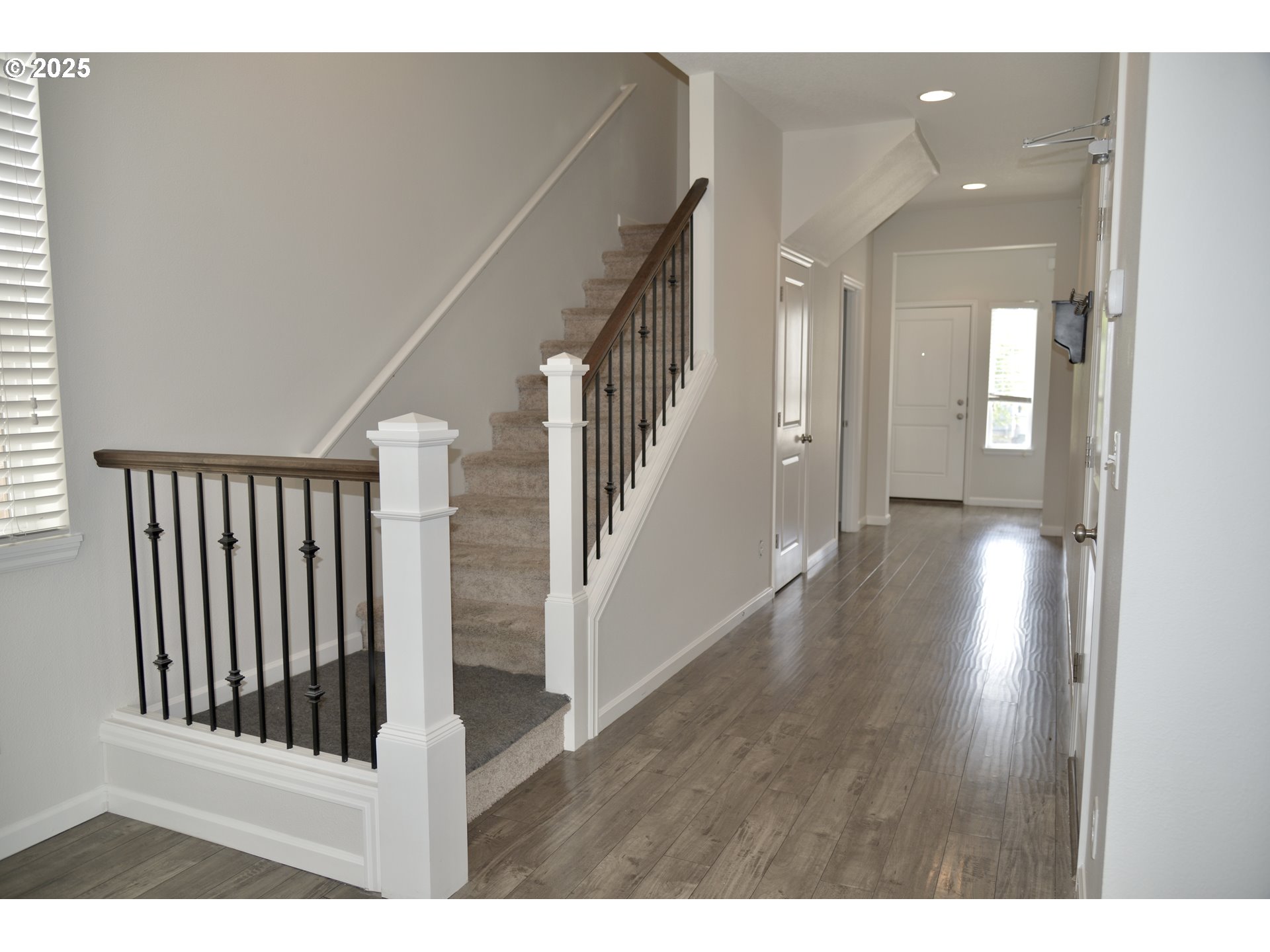 8596 SW SCHMIDT LOOP