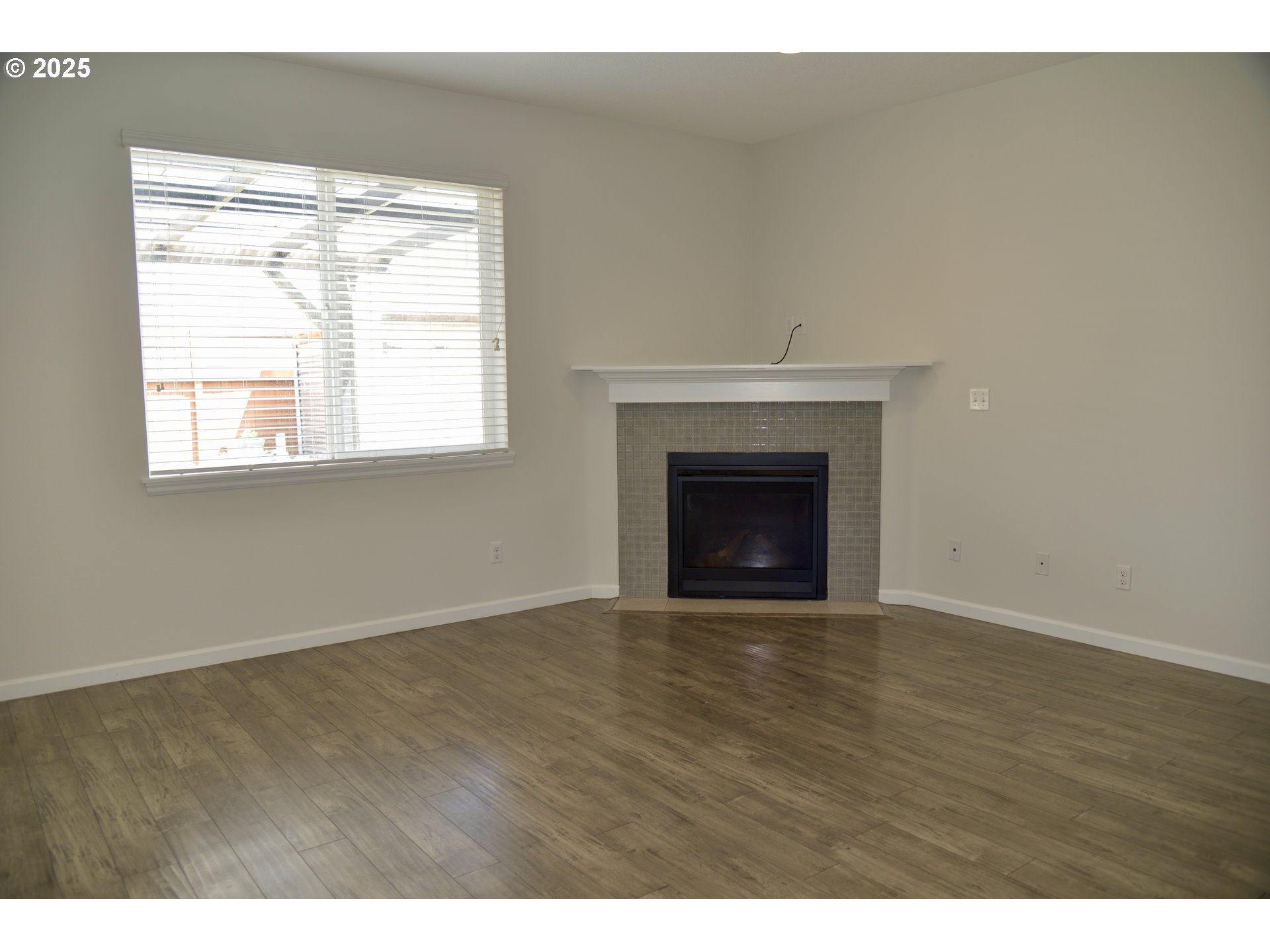 8596 SW SCHMIDT LOOP