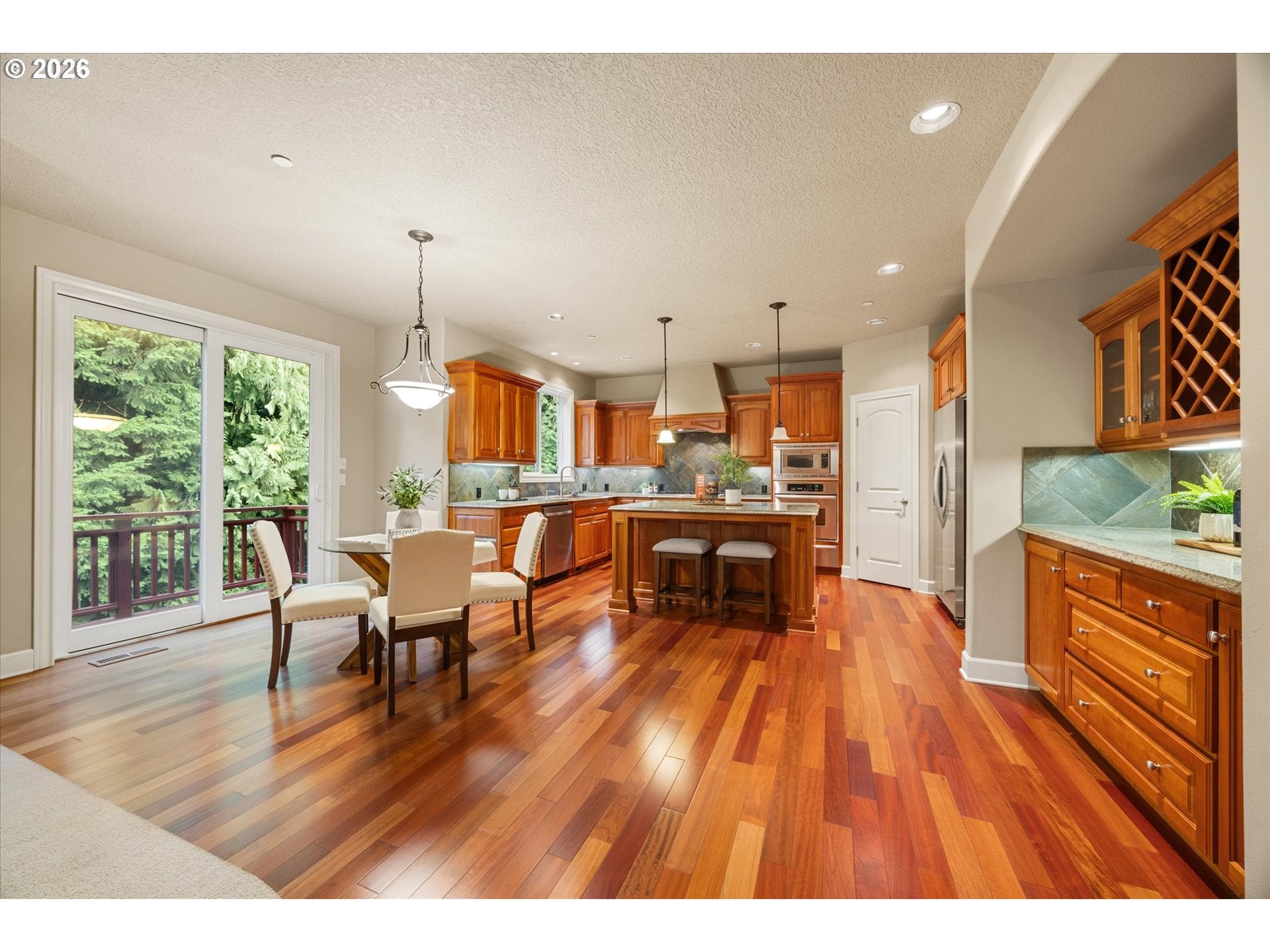 8704 SW MARSEILLES DR