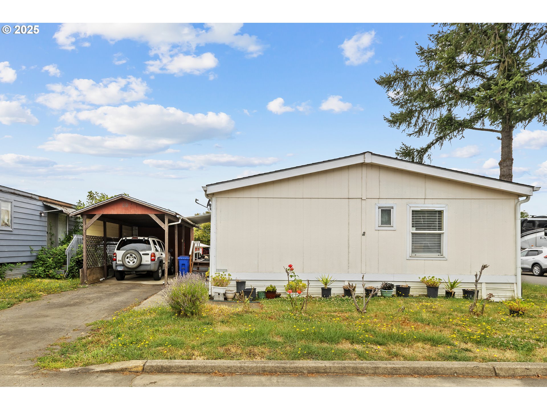 59 MANOR LOOP
