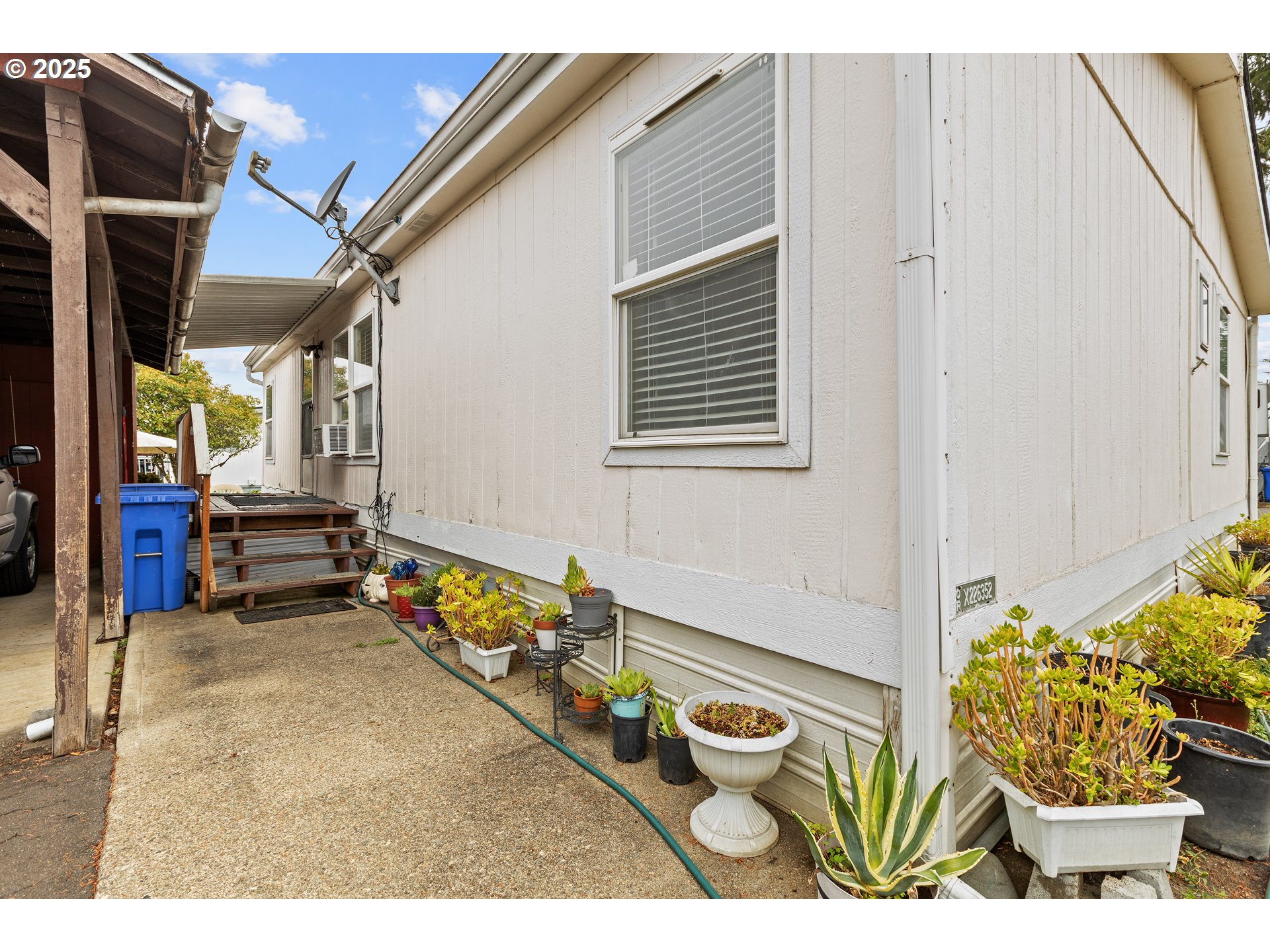 59 MANOR LOOP