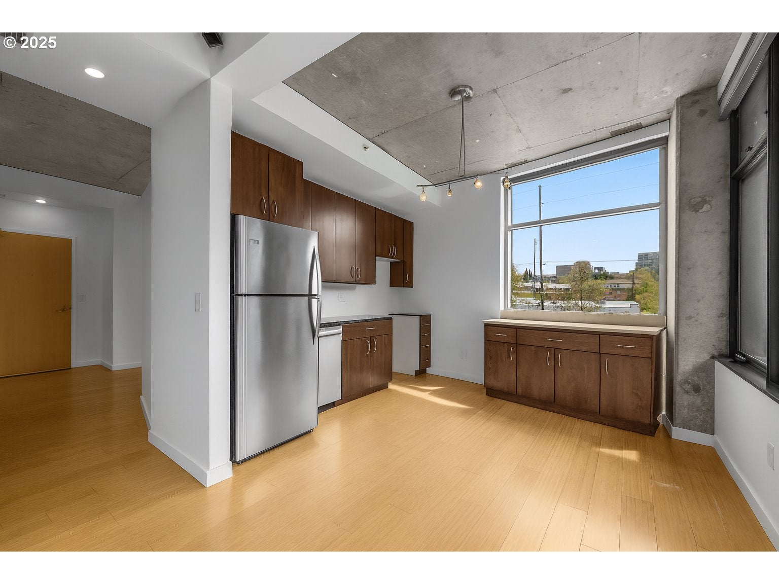 1234 SW 18TH AVE 305