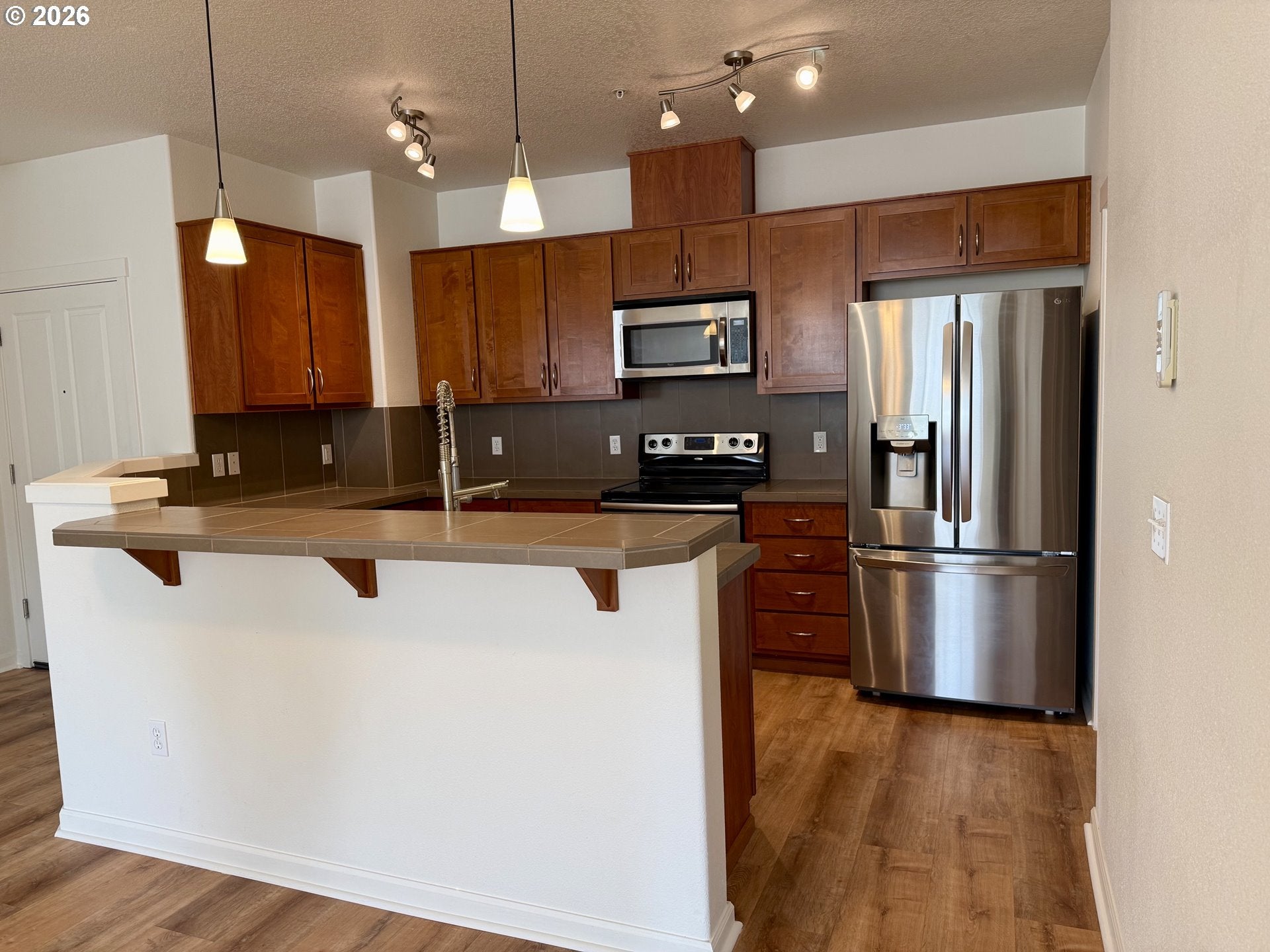 595 NW LOST SPRINGS TER 402