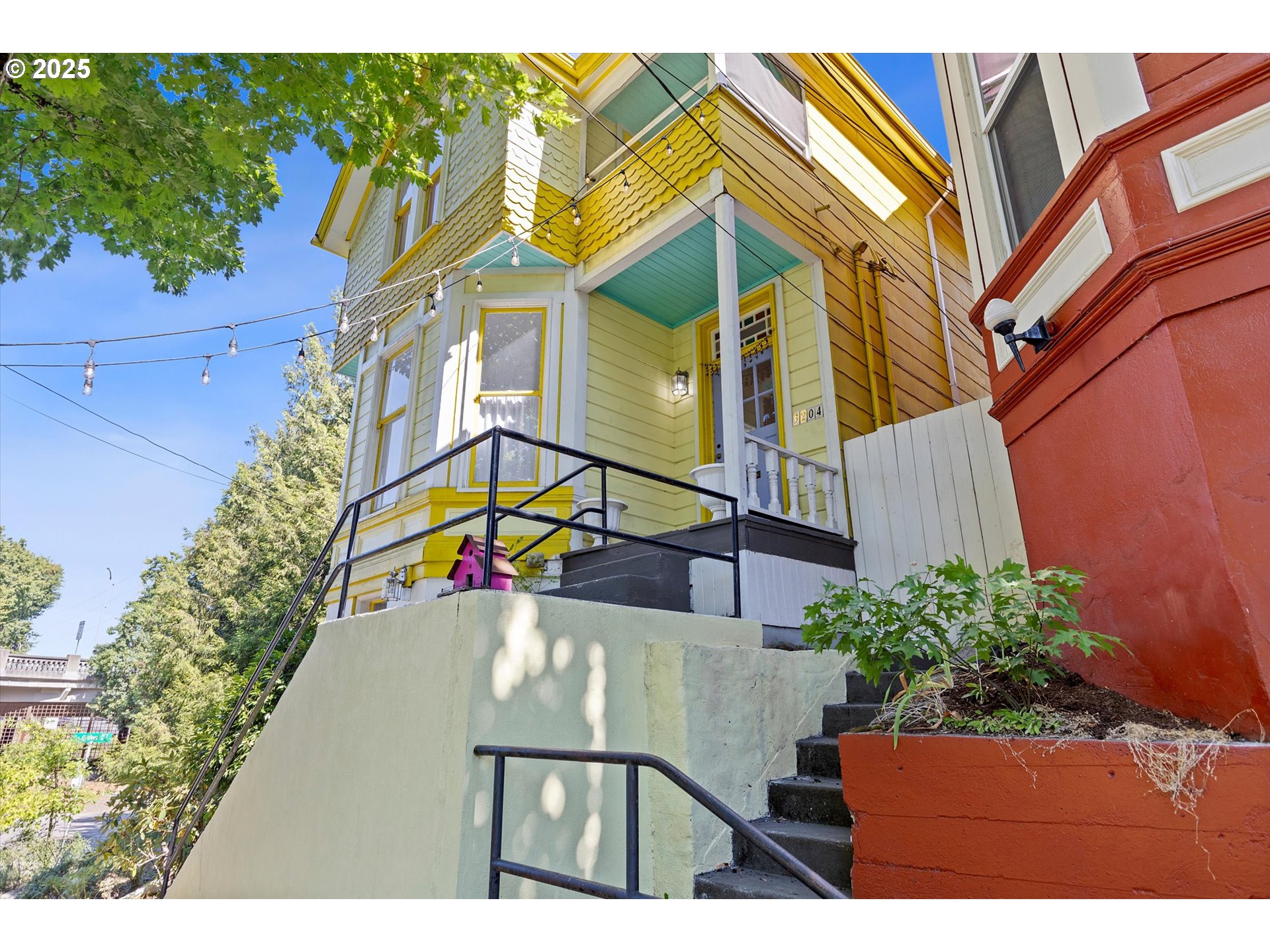 3204 S KELLY AVE A&B