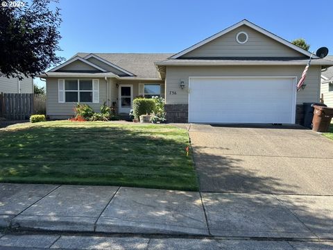 736 KELSEY LOOP Molalla OR 97038