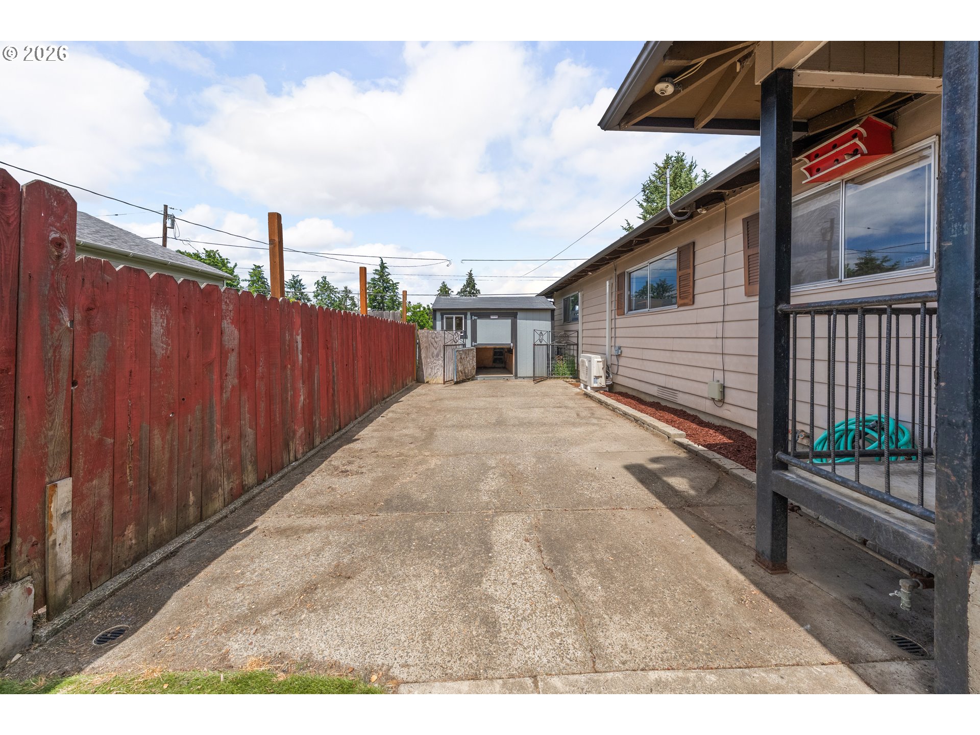 2843 W SANDERS AVE