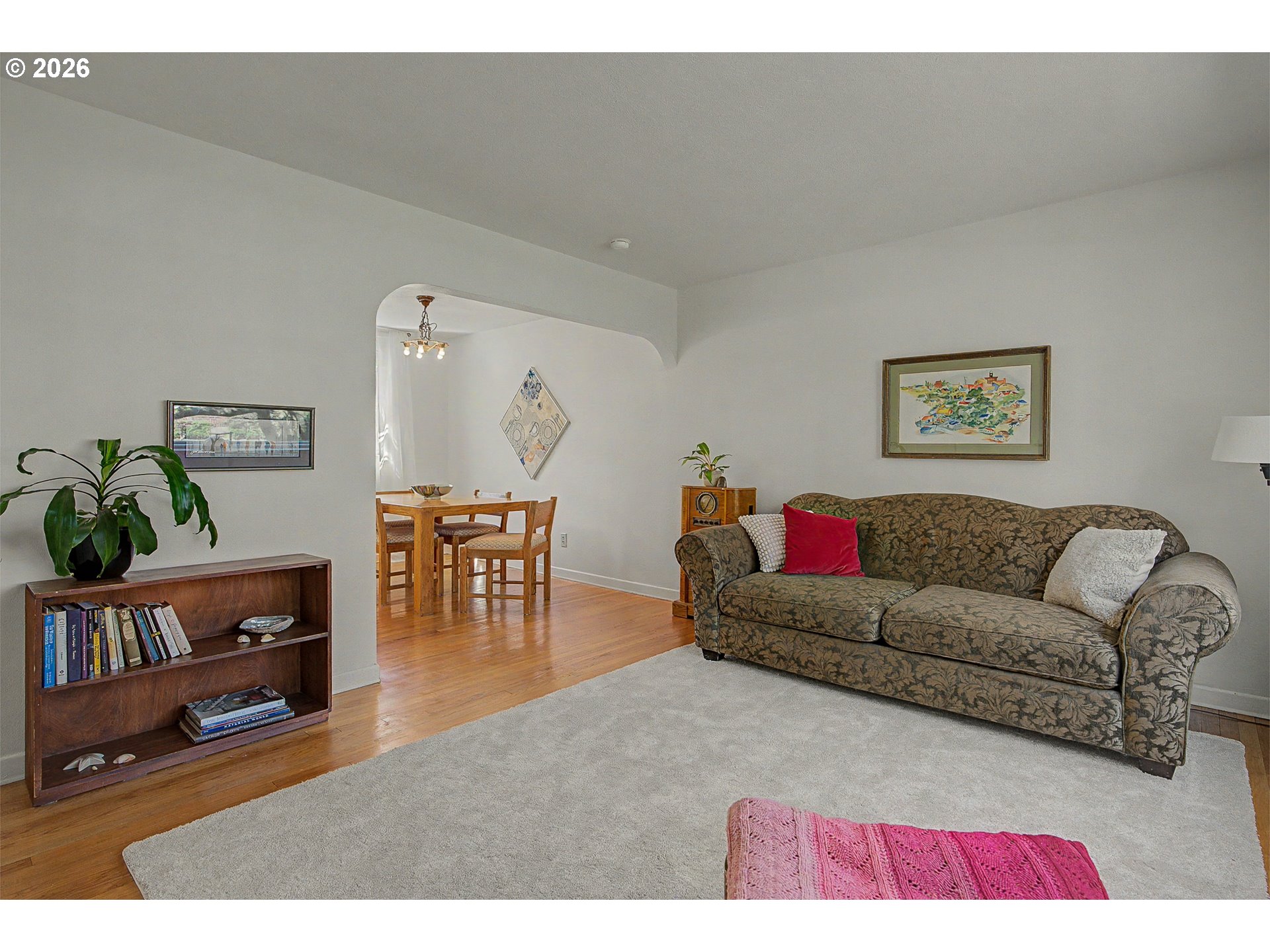 4341 NE HALSEY ST 18