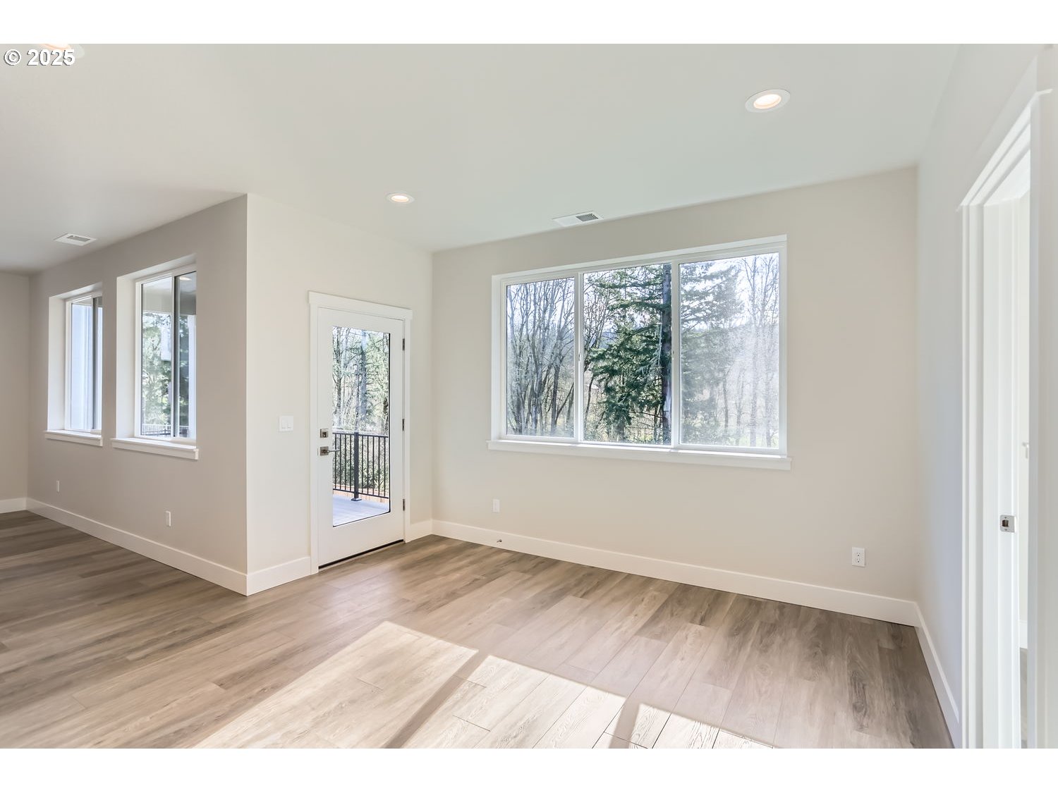 Sherwood, Oregon 97140, United States, 5 Bedrooms Bedrooms, ,3 BathroomsBathrooms,Residential,Active,47057