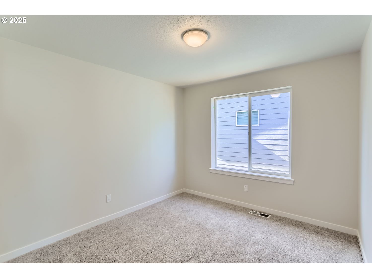 Sherwood, Oregon 97140, United States, 5 Bedrooms Bedrooms, ,3 BathroomsBathrooms,Residential,Active,47057