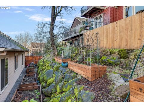 A home in Hood River