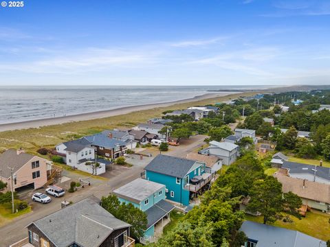 A home in Rockaway Beach