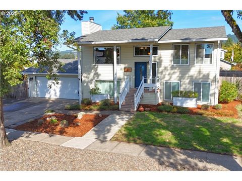 103 E FOOTHILLS DR Newberg OR 97132