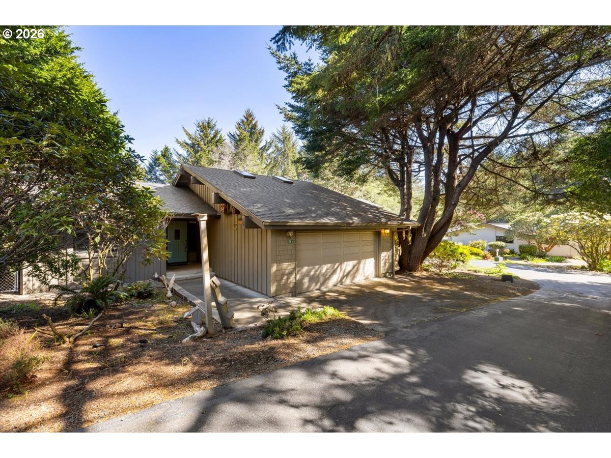 17454 BLUFF DR