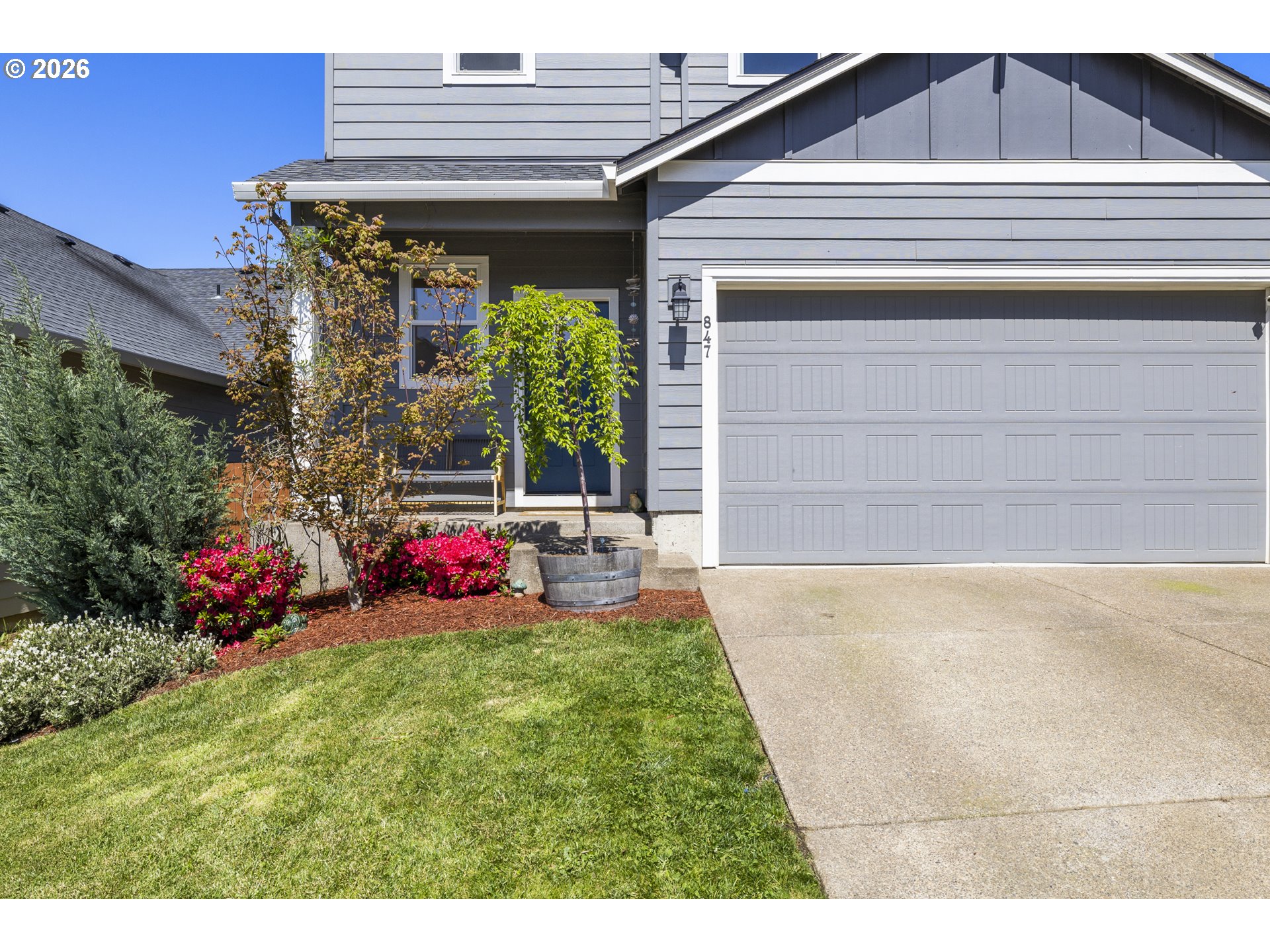 847 NE PINEBREAK DR