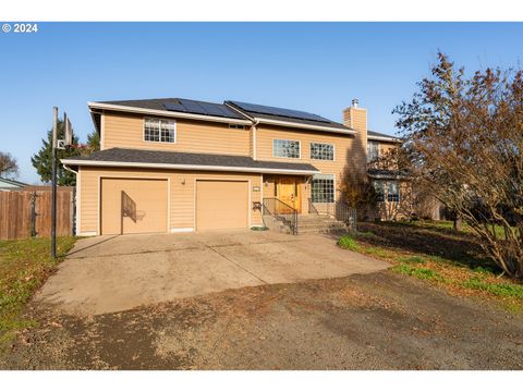 A home in Roseburg