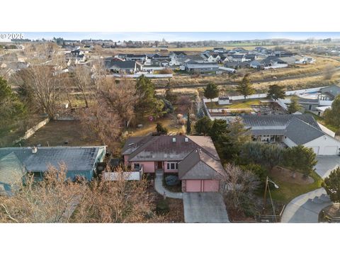 A home in Hermiston