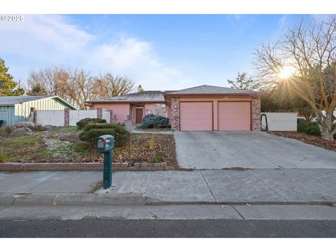 A home in Hermiston